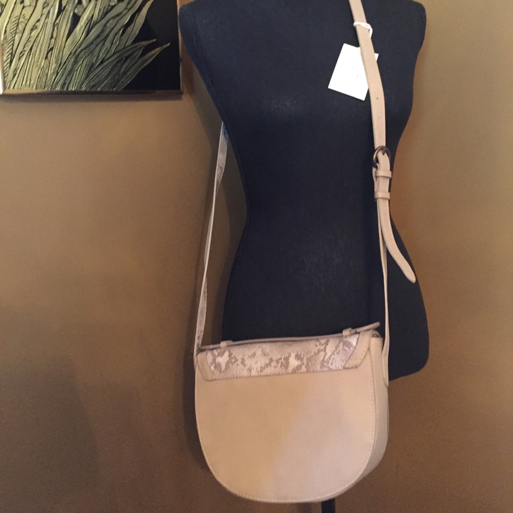 Universal Thread Tan Snakeskin Crossbody New - Picture 3 of 13
